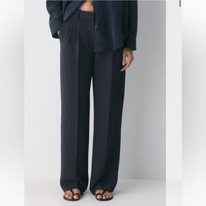 Aritzia the Effortless pants black, size US 10